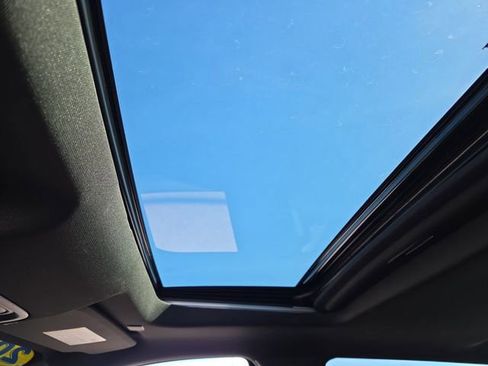 Used 2023 Chevrolet Silverado 1500 ZR2 w/ Technology Package image 28