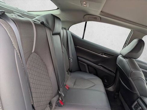Used 2020 Toyota Camry XSE image 25