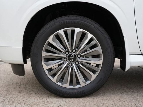 New 2026 INFINITI QX80 Luxe RWD image 26