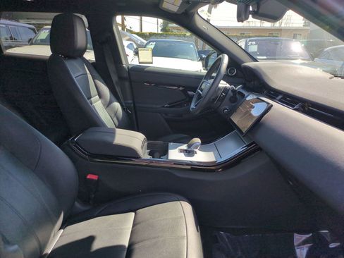 Used 2024 Land Rover Range Rover Evoque S image 29