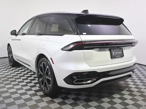 New 2026 Lincoln Nautilus Reserve AWD/4WD image 4