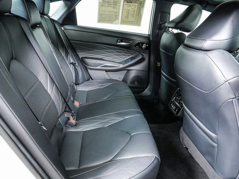 Used 2022 Toyota Avalon Limited w/ Advanced Safety Package image 22