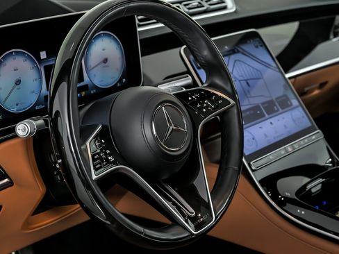 Used 2024 Mercedes-Benz Maybach S 580 4MATIC image 28