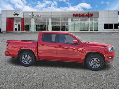 Certified 2025 Nissan Frontier SV w/ SV Convenience Package RWD image 3