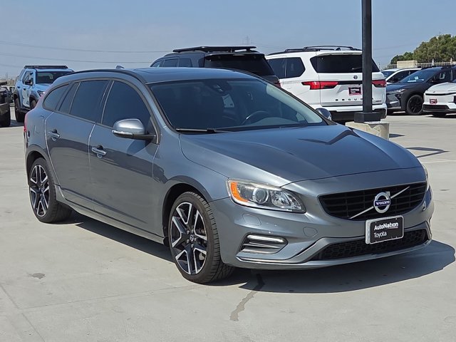 Used 2018 Volvo V60 T5 Dynamic w/ Vision Package AWD/4WD image 3