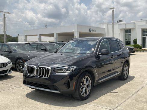 Used 2024 BMW X3 sDrive30i w/ Premium Package RWD image 3