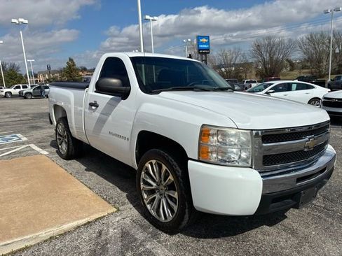 Used 2009 Chevrolet Silverado 1500 W/T w/ LS Package image 4