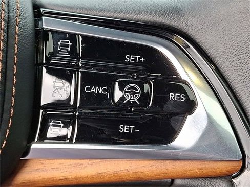 Used 2022 Jeep Grand Cherokee Summit image 20