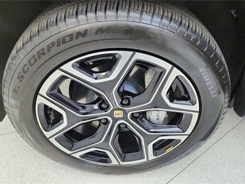 Used 2025 Rivian R1T Adventure image 57