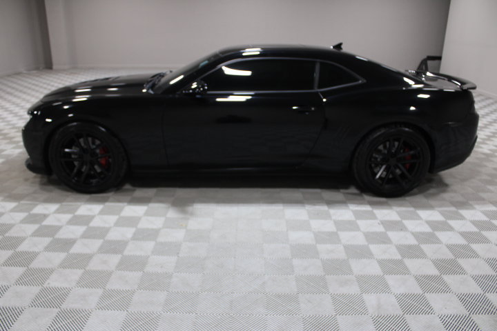 Used 2014 Chevrolet Camaro SS w/ RS Package RWD image 9