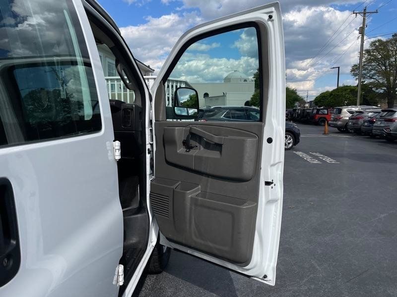 Used 2020 Chevrolet Express 3500 w/ Driver Convenience Package RWD image 24