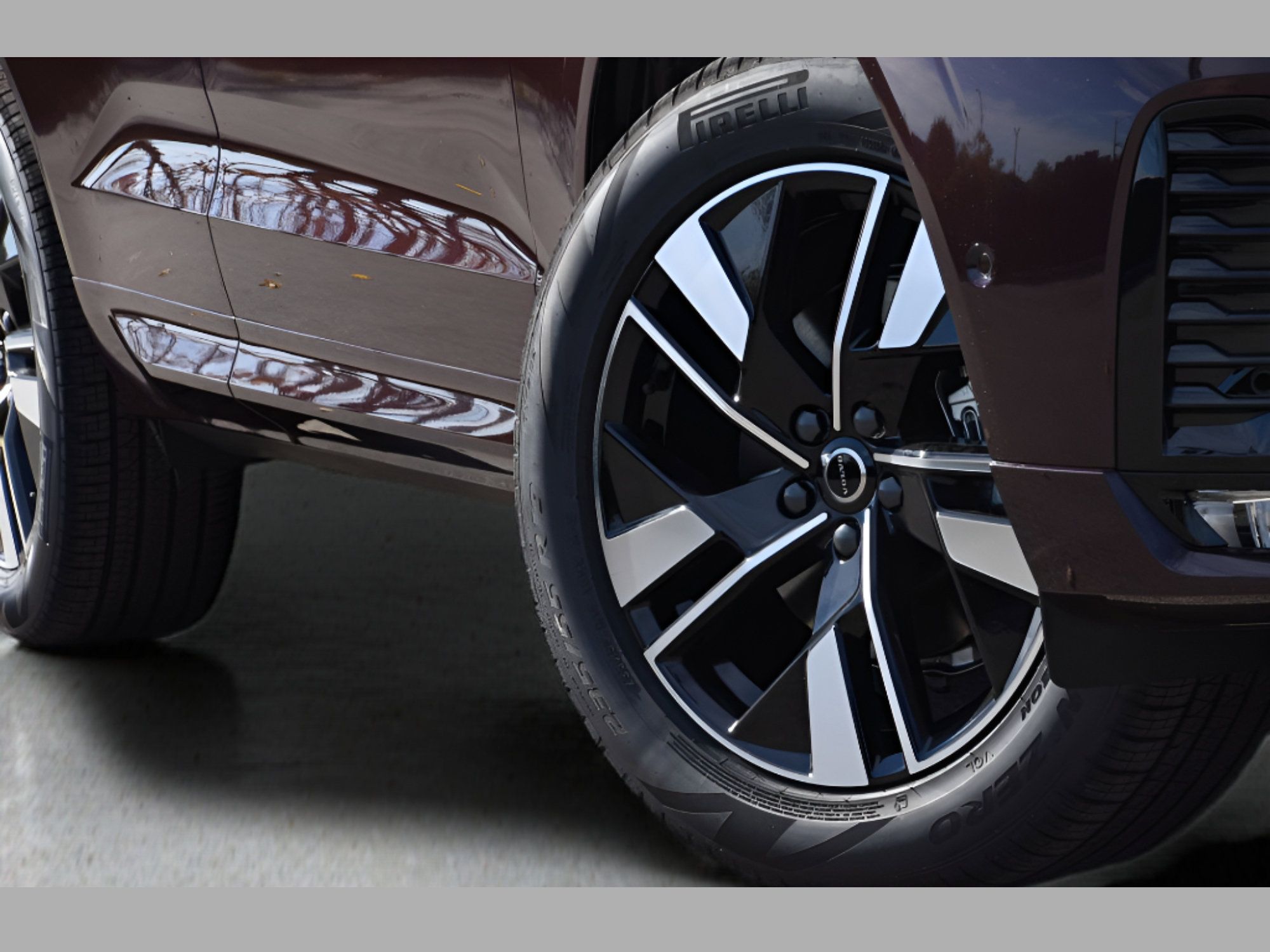 Certified 2026 Volvo XC60 B5 Plus w/ Protection Package Premier AWD/4WD image 10