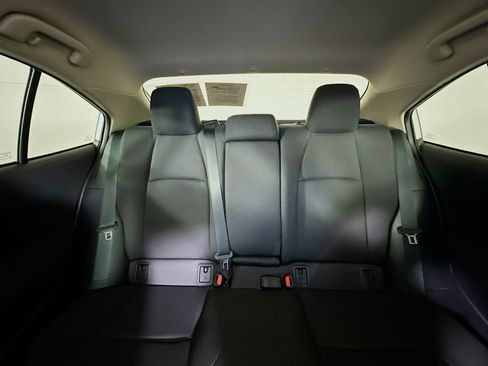 Used 2025 Toyota Corolla LE image 29