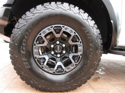 Used 2025 Ford F150 Raptor w/ Equipment Group 803A Raptor R AWD/4WD image 8