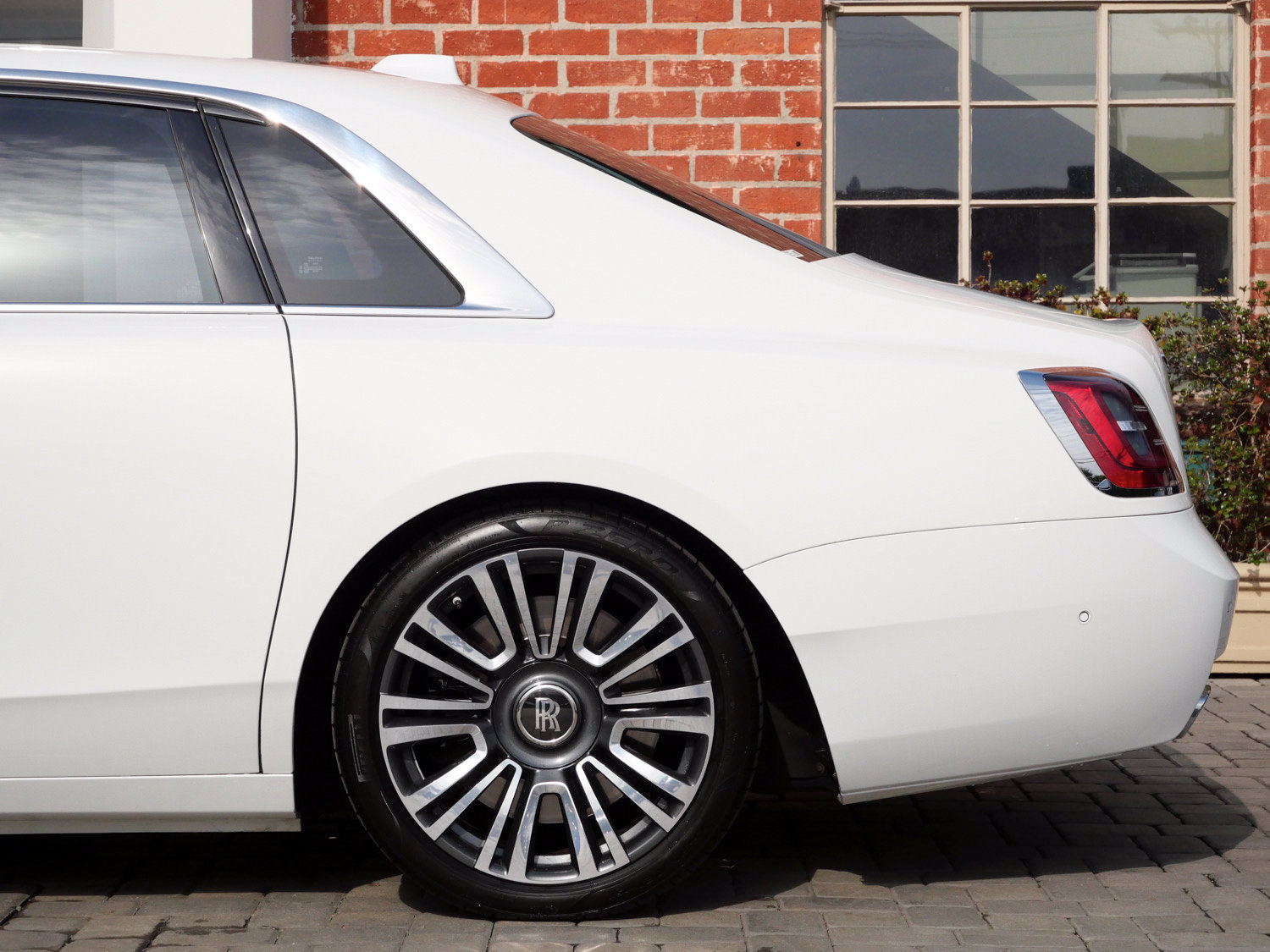 Used 2021 Rolls-Royce Ghost AWD/4WD image 38