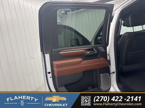 Used 2024 GMC Sierra 3500 Denali Ultimate image 10