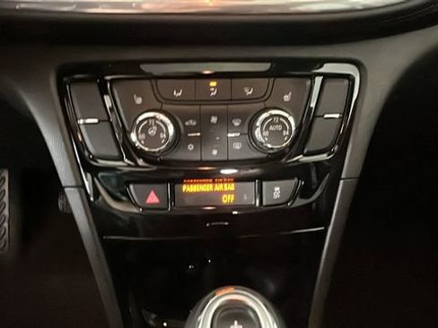 Used 2019 Buick Encore Essence FWD image 23