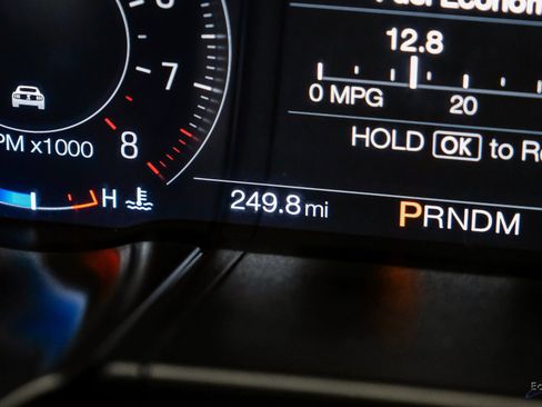 Used 2022 Ford Mustang Shelby GT500 w/ Carbon Fiber Track Pack image 88