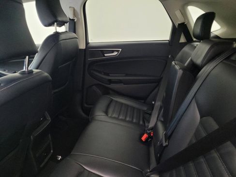 Used 2024 Ford Edge SEL image 18