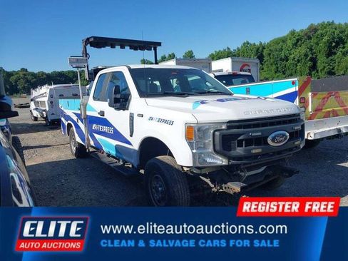 Used 2020 Ford F250 XL w/ Power Equipment Group AWD/4WD image 2