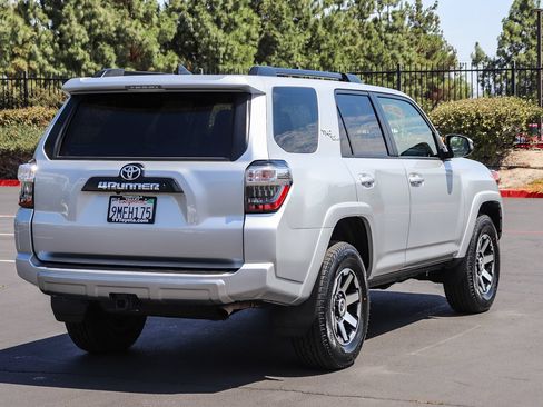 Certified 2023 Toyota 4Runner TRD Off-Road Premium AWD/4WD image 7