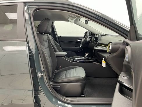 New 2026 Chevrolet Trax LT w/ Driver Confidence Package FWD image 13