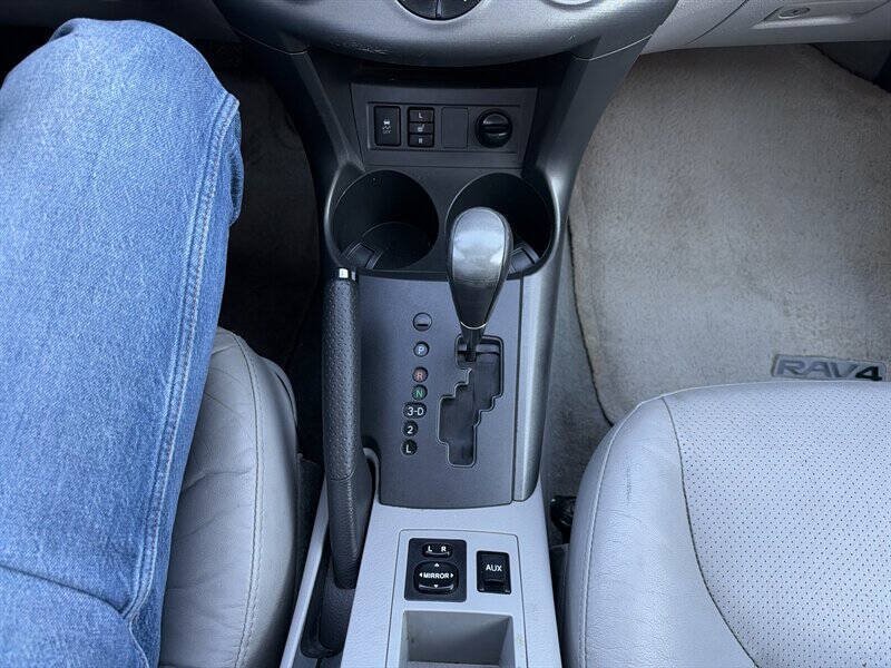 Used 2011 Toyota RAV4 Limited w/ Limited Extra Value Pkg AWD/4WD image 29