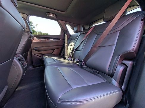 Certified 2025 Cadillac XT5 Premium Luxury image 14