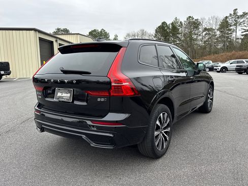 Used 2024 Volvo XC60 B5 Core image 5