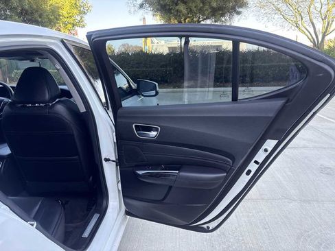 Used 2018 Acura TLX w/ Technology Package FWD image 13