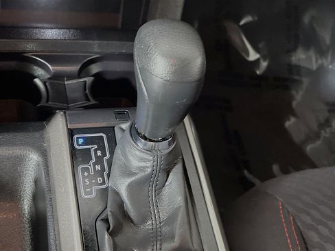 Used 2022 Toyota Tacoma SR5 RWD image 23