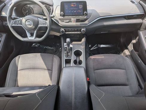 Used 2022 Nissan Altima 2.5 SV FWD image 16