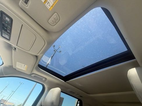 Used 2025 Ford Expedition Max Active AWD/4WD image 5