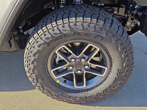 New 2026 Jeep Gladiator Mojave w/ Safety Group image 7