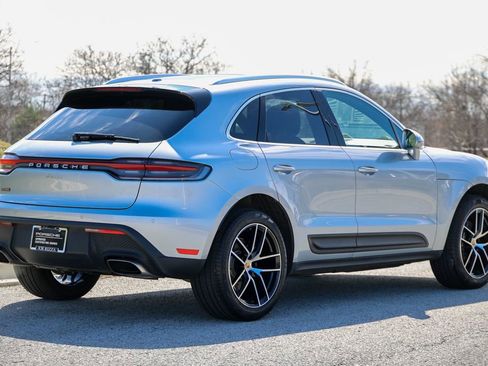 Certified 2025 Porsche Macan image 13