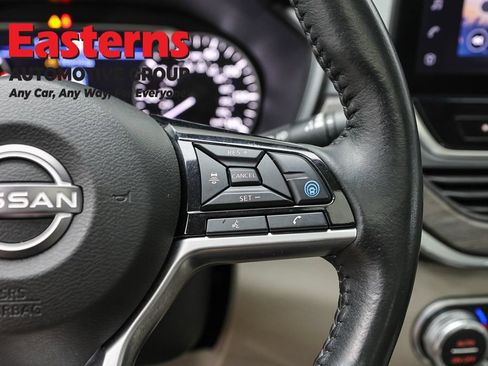 Used 2024 Nissan Altima 2.5 SL AWD/4WD image 16