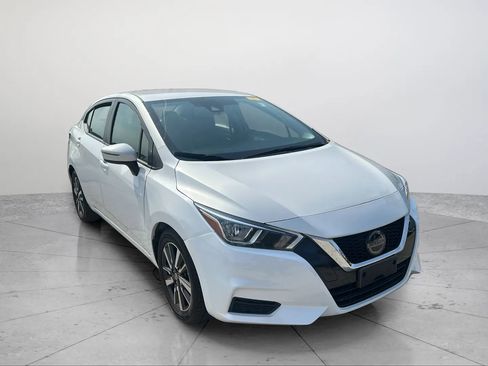 Used 2021 Nissan Versa SV FWD image 11