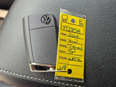 Certified 2024 Volkswagen Tiguan S FWD image 33