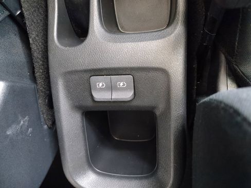 Used 2024 Nissan Kicks S image 22