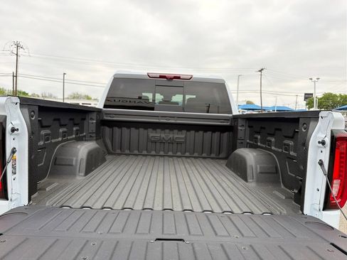 New 2026 GMC Sierra 1500 Denali image 10
