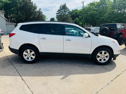 Used 2012 Chevrolet Traverse LT AWD/4WD image 2
