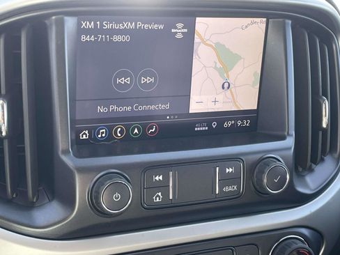 Used 2022 Chevrolet Colorado LT w/ Luxury Package AWD/4WD image 16