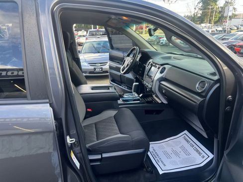 Used 2014 Toyota Tundra SR5 w/ SR5 Upgrade Package image 30