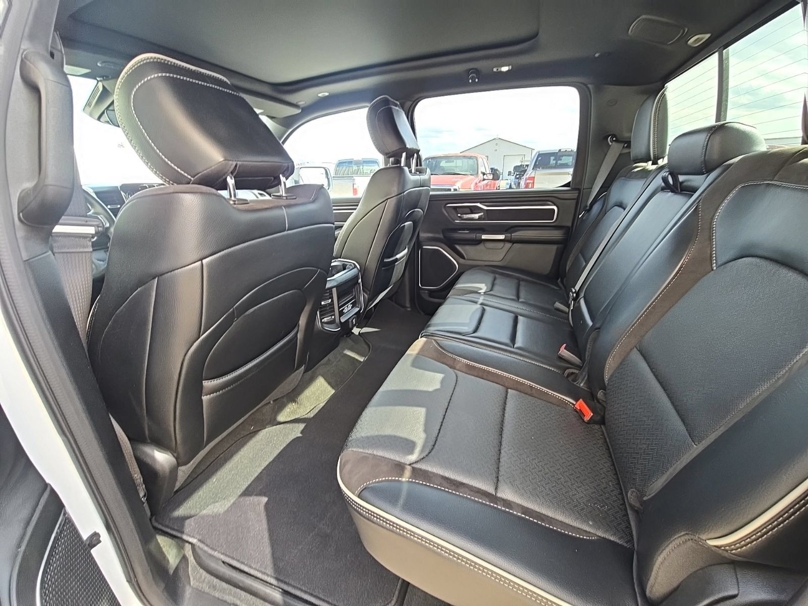 Used 2023 RAM 1500 Laramie AWD/4WD image 11