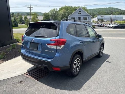 Used 2024 Subaru Forester Premium AWD/4WD image 15