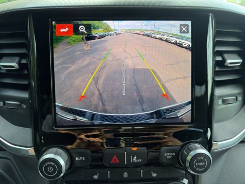 Used 2025 RAM 1500 Big Horn AWD/4WD image 40