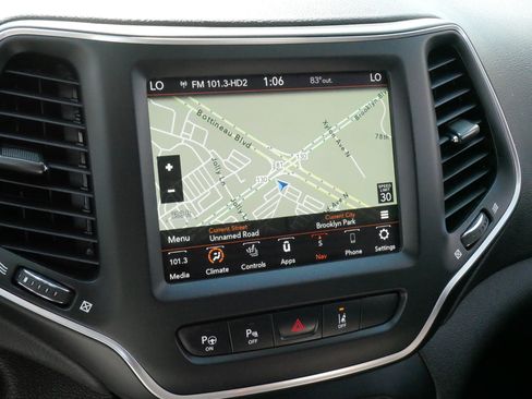 Used 2023 Jeep Cherokee Altitude Lux AWD/4WD image 22
