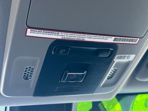 Used 2021 Toyota Camry SE image 34