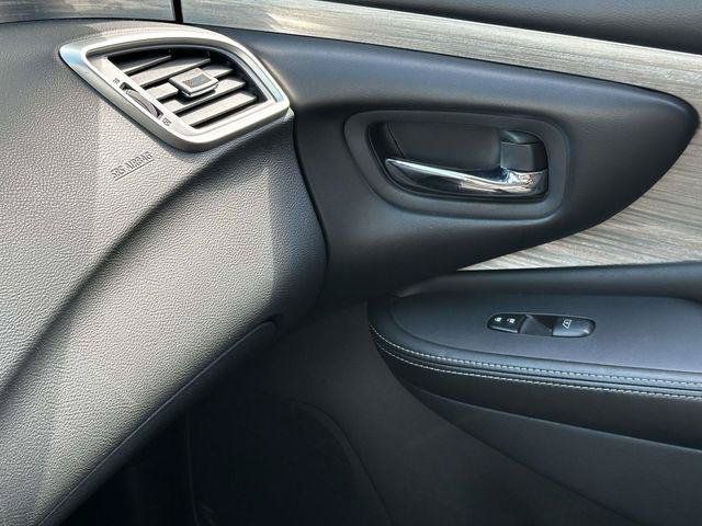 Used 2018 Nissan Murano S AWD/4WD image 21
