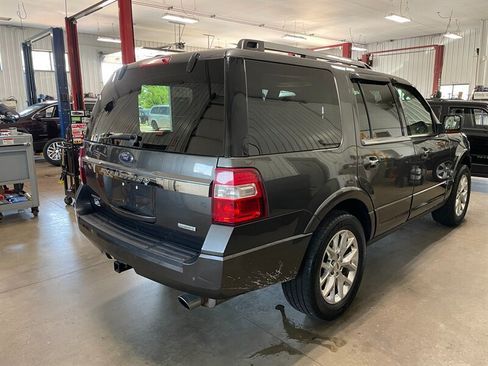 Used 2017 Ford Expedition Limited AWD/4WD image 5